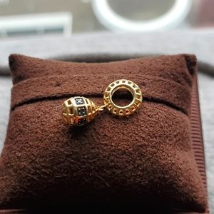 10K charm with black diamonds